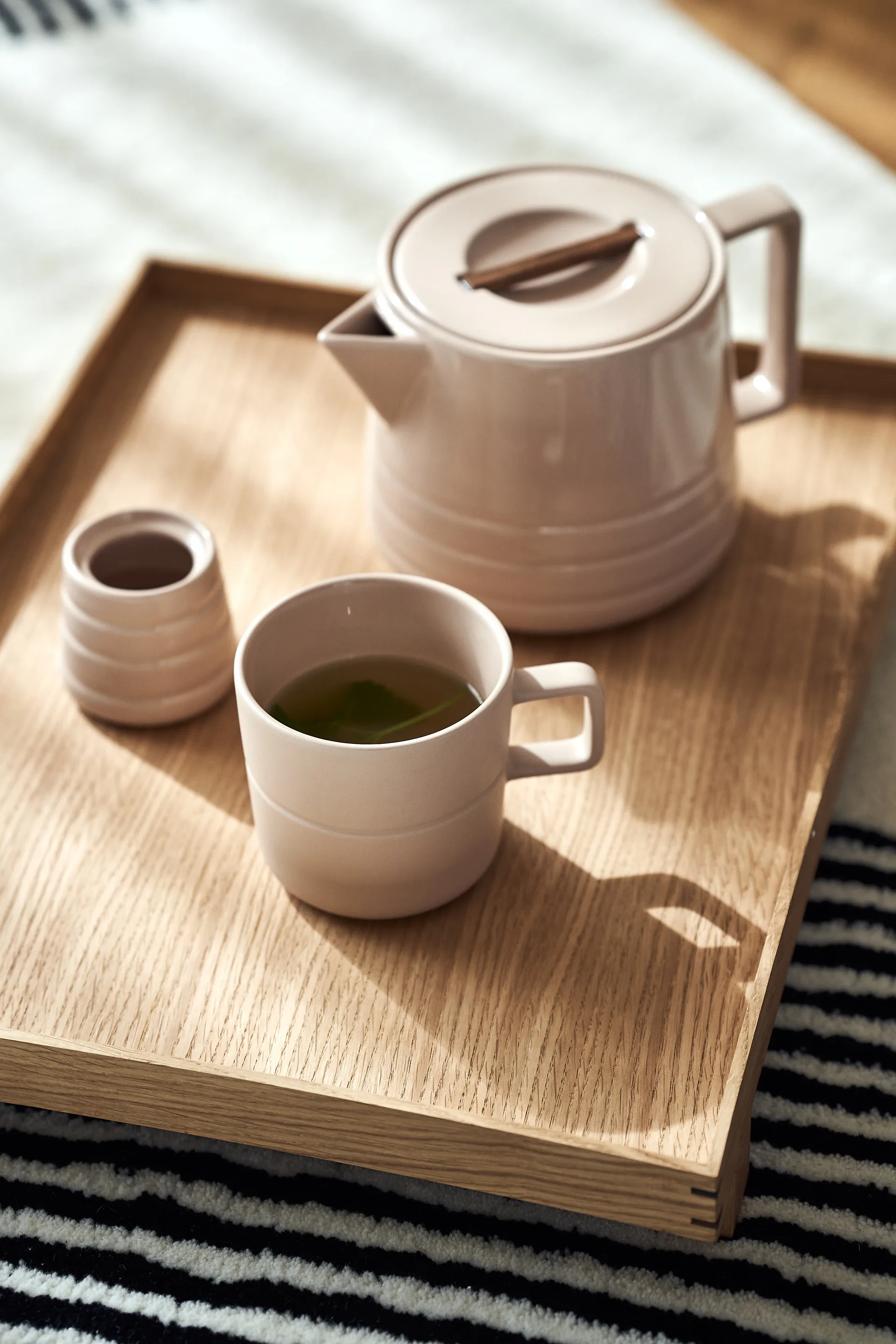 Lines theepot 1,5 liter, beige NJRD