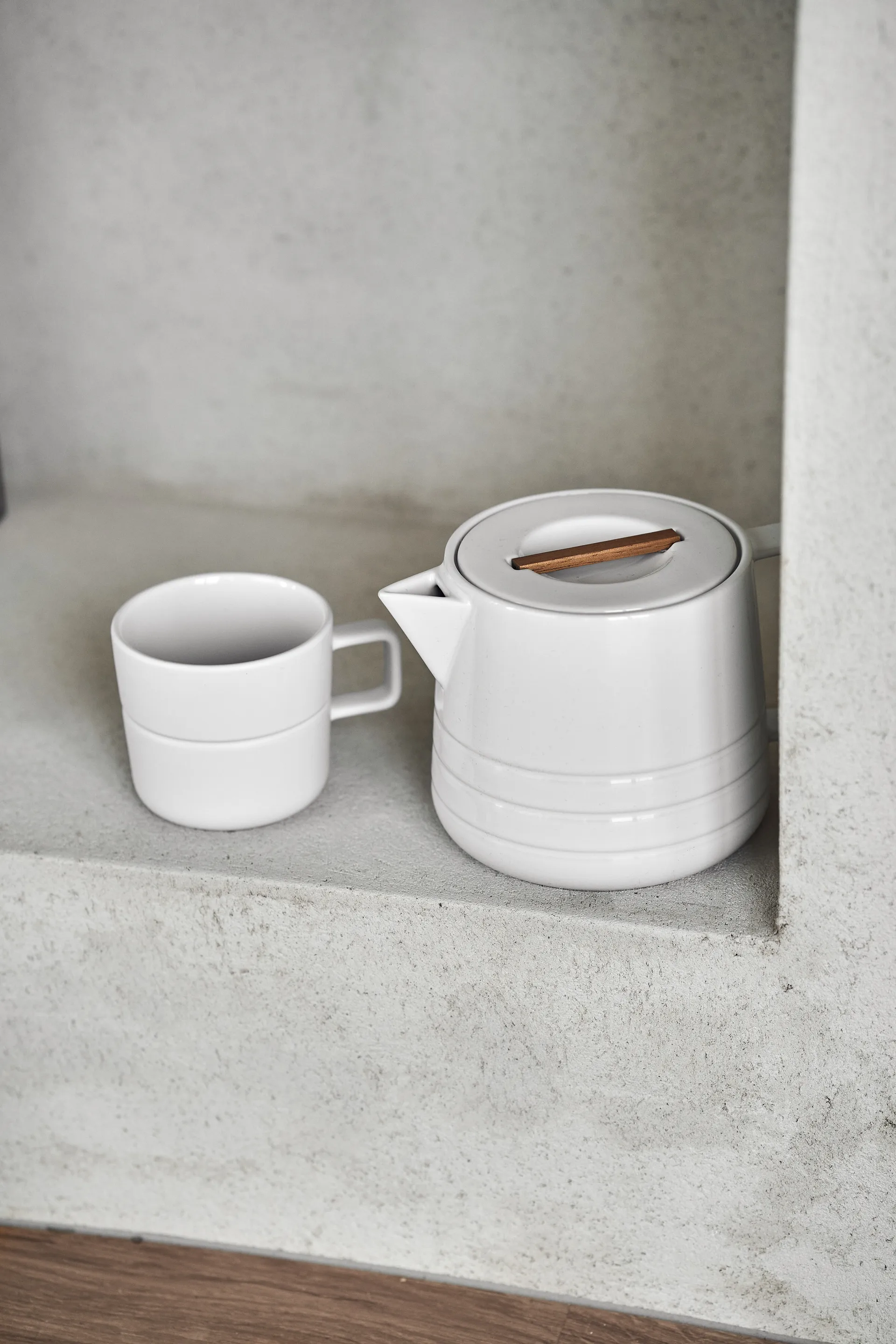 Lines theepot 1,5 liter, wit NJRD