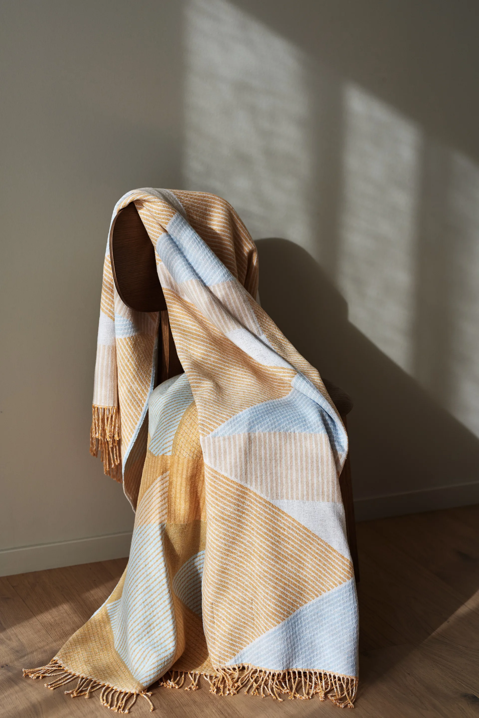 Metric focus No. 2 katoenen plaid 130x185 cm, Geel NJRD