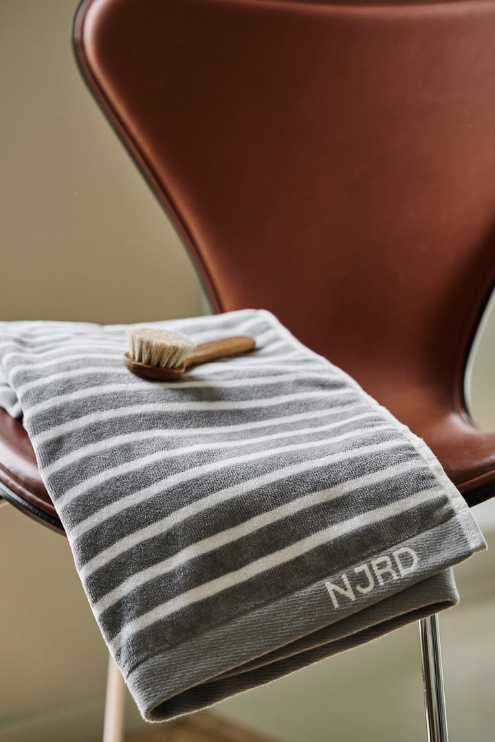 Stripes badhanddoek 70 x 140 cm, Grijs NJRD