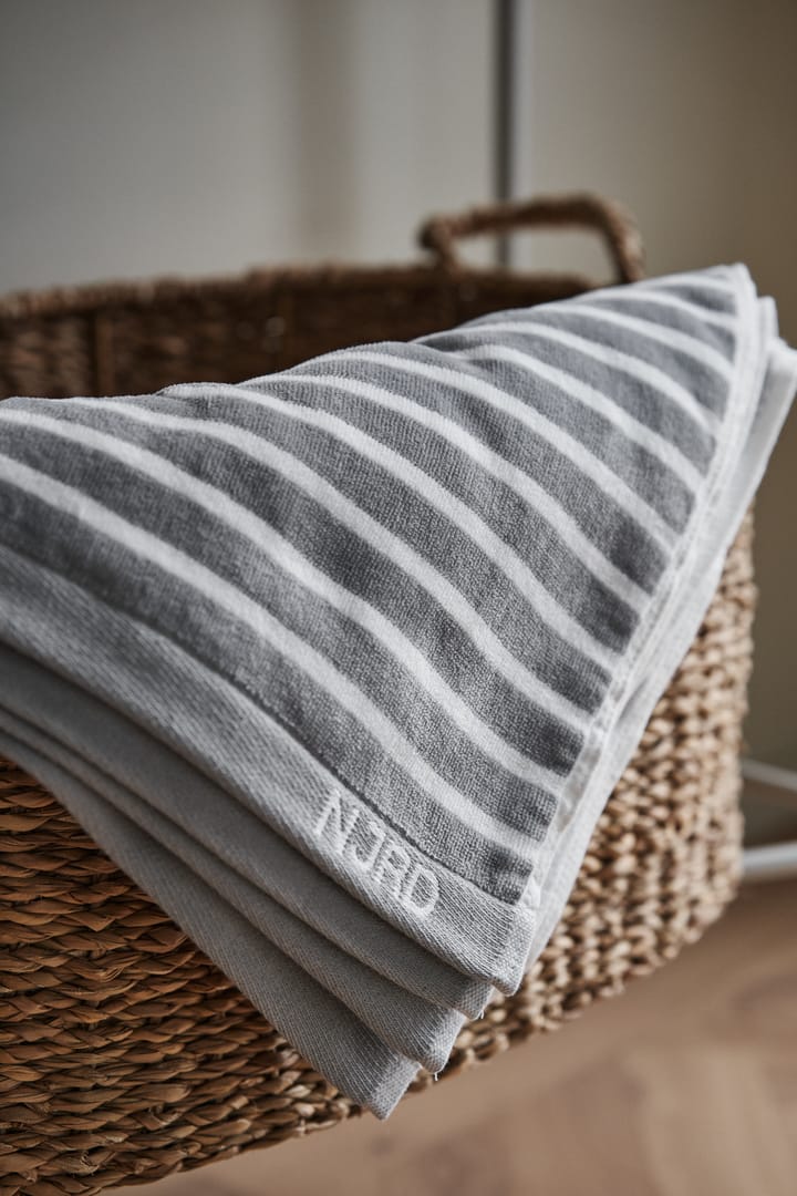Stripes badhanddoek 70 x 140 cm, Grijs NJRD