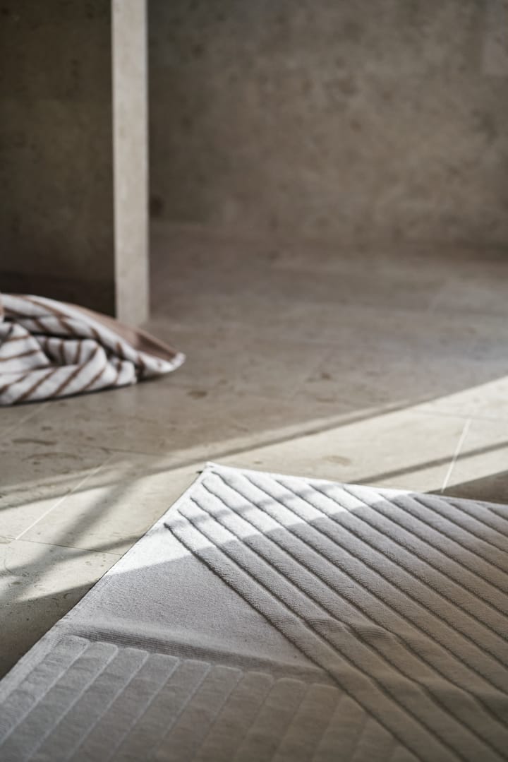 Stripes badmat 50x90 cm, Wit NJRD