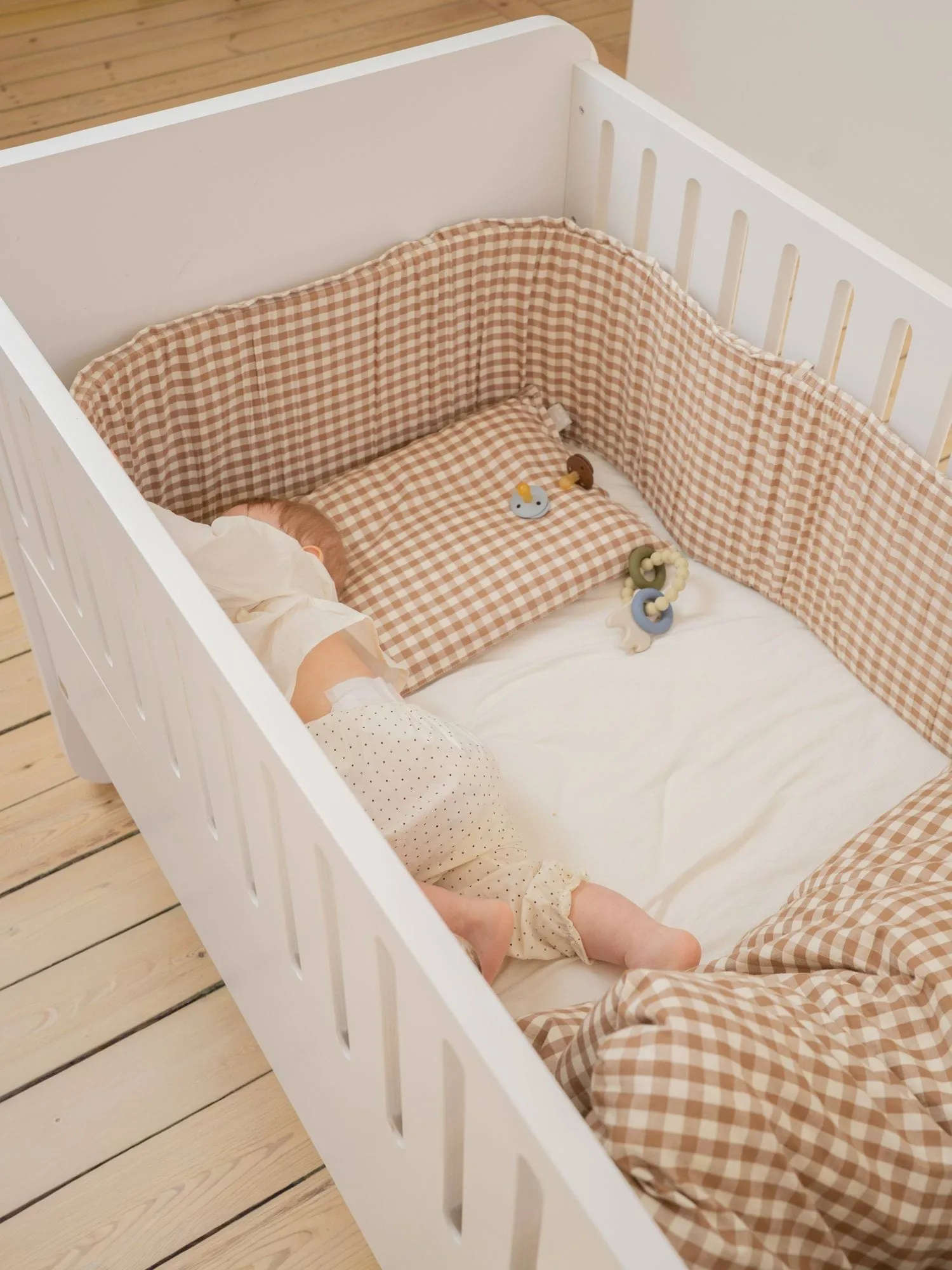 Form baby- en juniorbed 166x77,5x87 cm, Wit Nofred