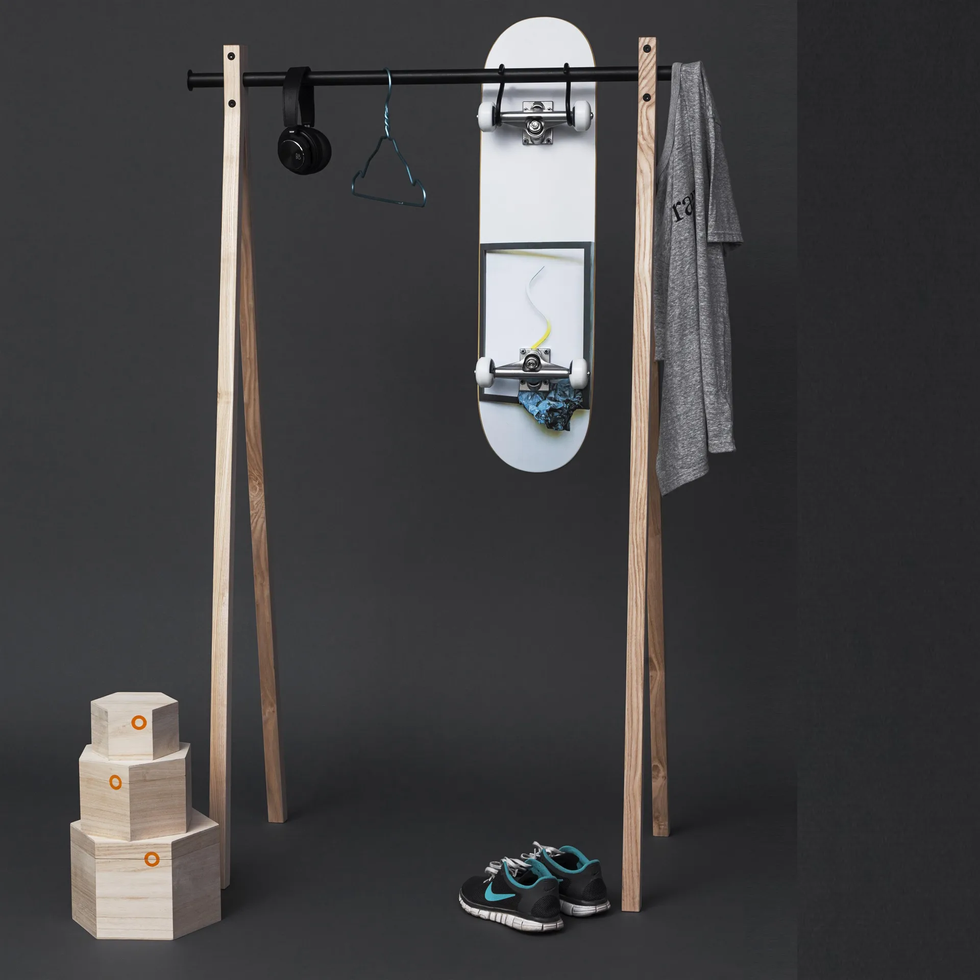 Dress-Up 90 kledingroede, natuur-zwart Nomess Copenhagen