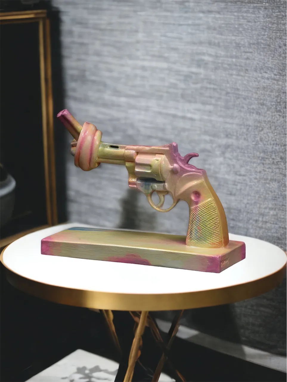 Acne for Peace sculptuur 40 cm, Multi Non Violence