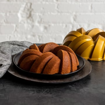 Nordic Ware 75th anniversary braided bundt bakvorm - 2,4 l - Nordic Ware