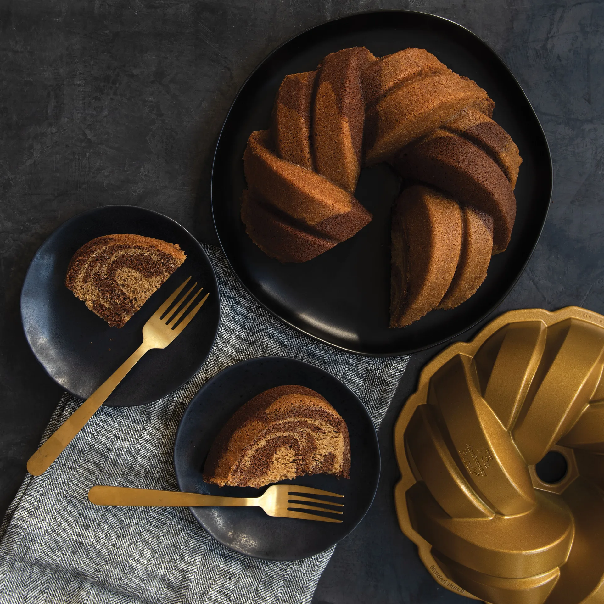 Nordic Ware 75th anniversary braided bundt bakvorm, 2,4 l Nordic Ware