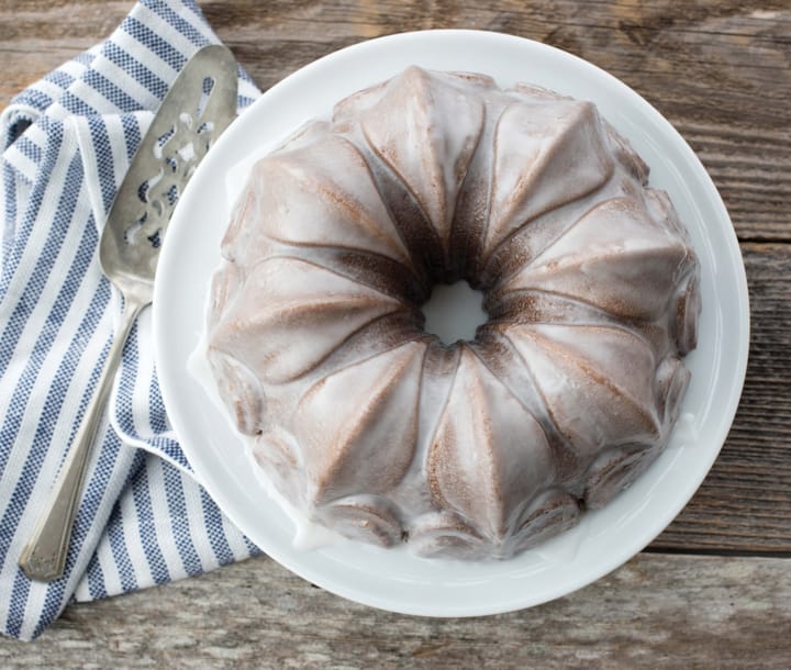 Nordic Ware Fleur De Lis Bundt bakvorm, 2,4 l Nordic Ware