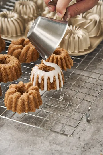 BAKE cakevorm - Rosette, nonstick - Nordwik