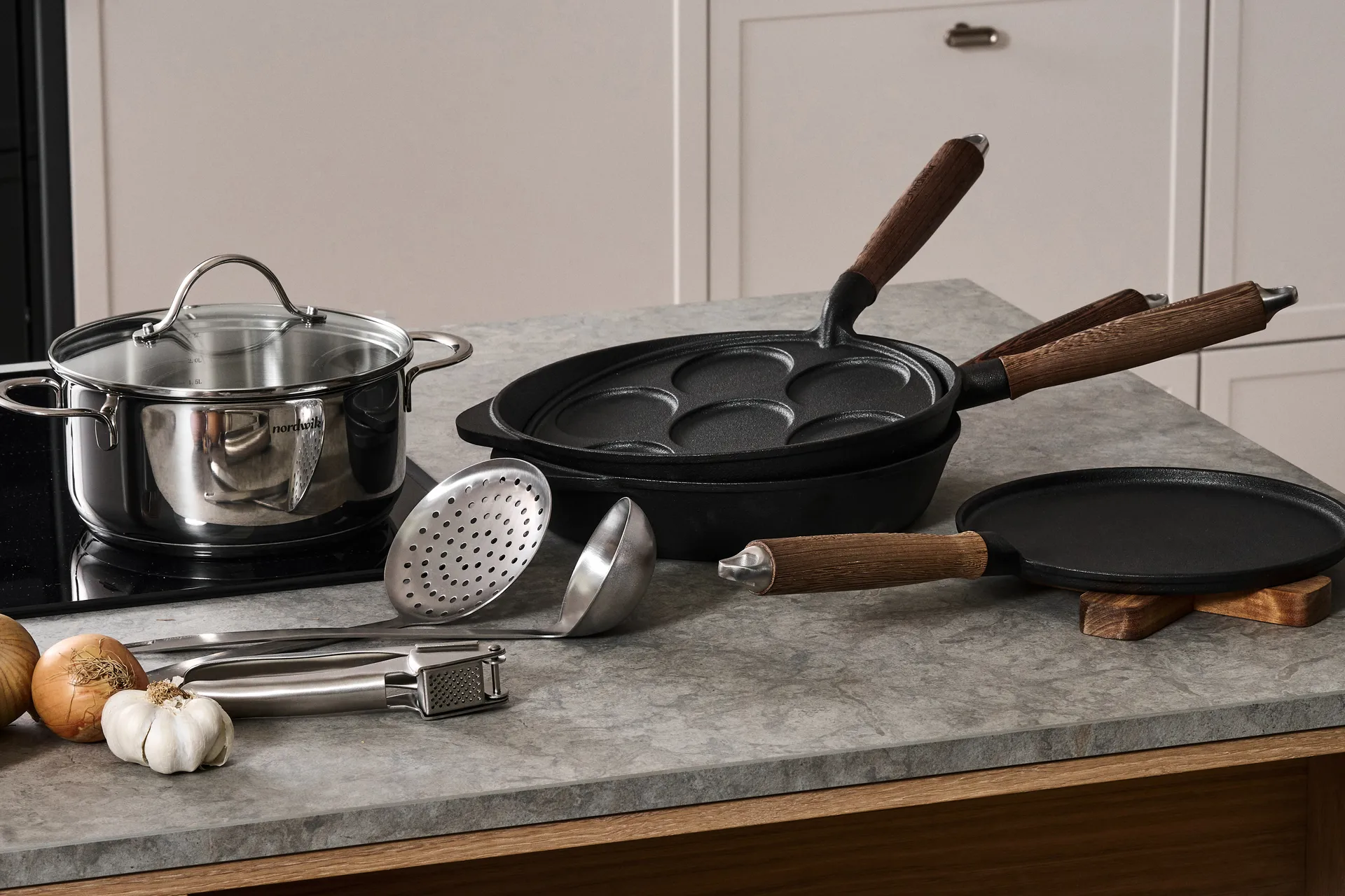 Nordwik gietijzeren pannenkoekenpan met houten handvat, 25,5 cm Nordwik