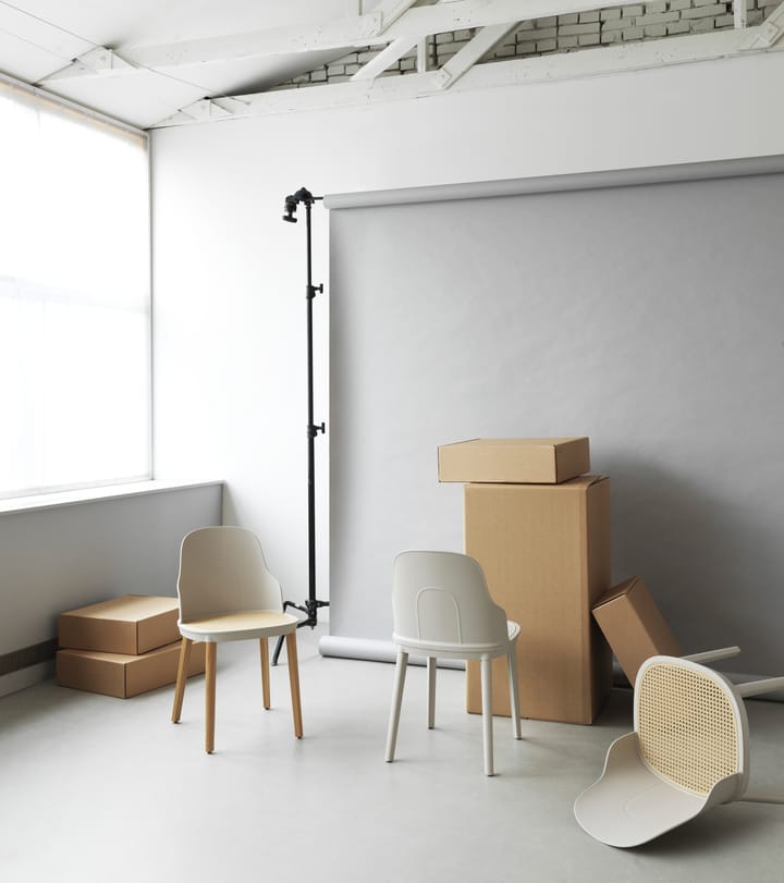 Allez molded wicker stoel, Warm Grey-eiken Normann Copenhagen