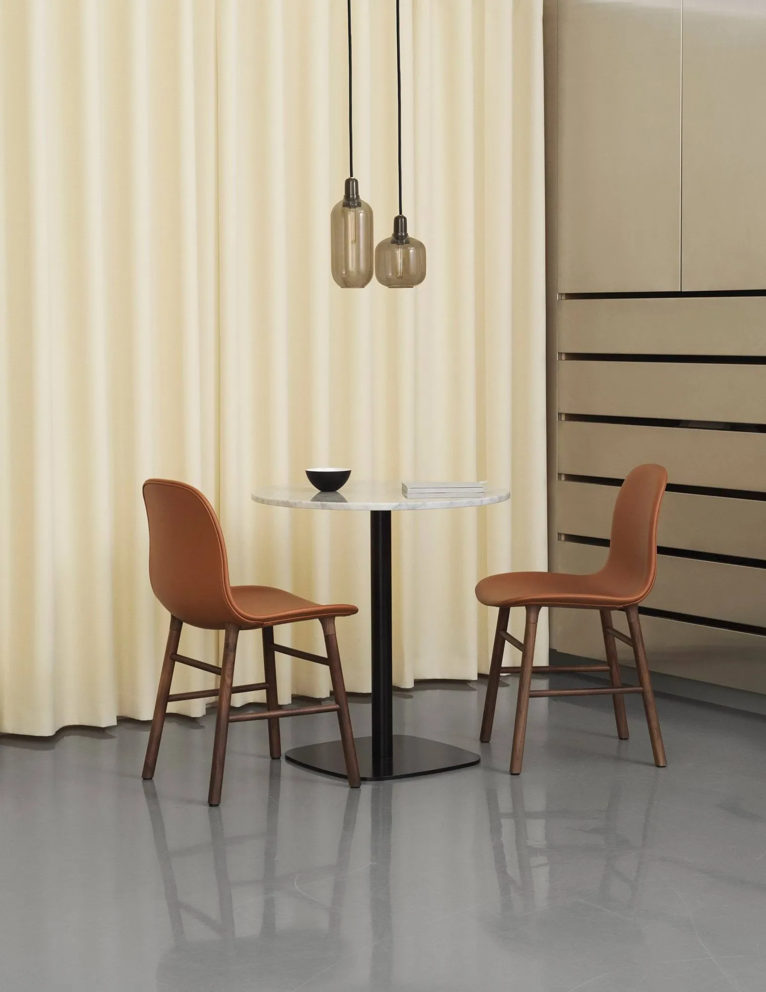 Amp lamp groot, grijs-zwart Normann Copenhagen