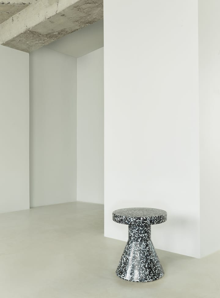 Bit Cone kruk, Zwart-wit Normann Copenhagen