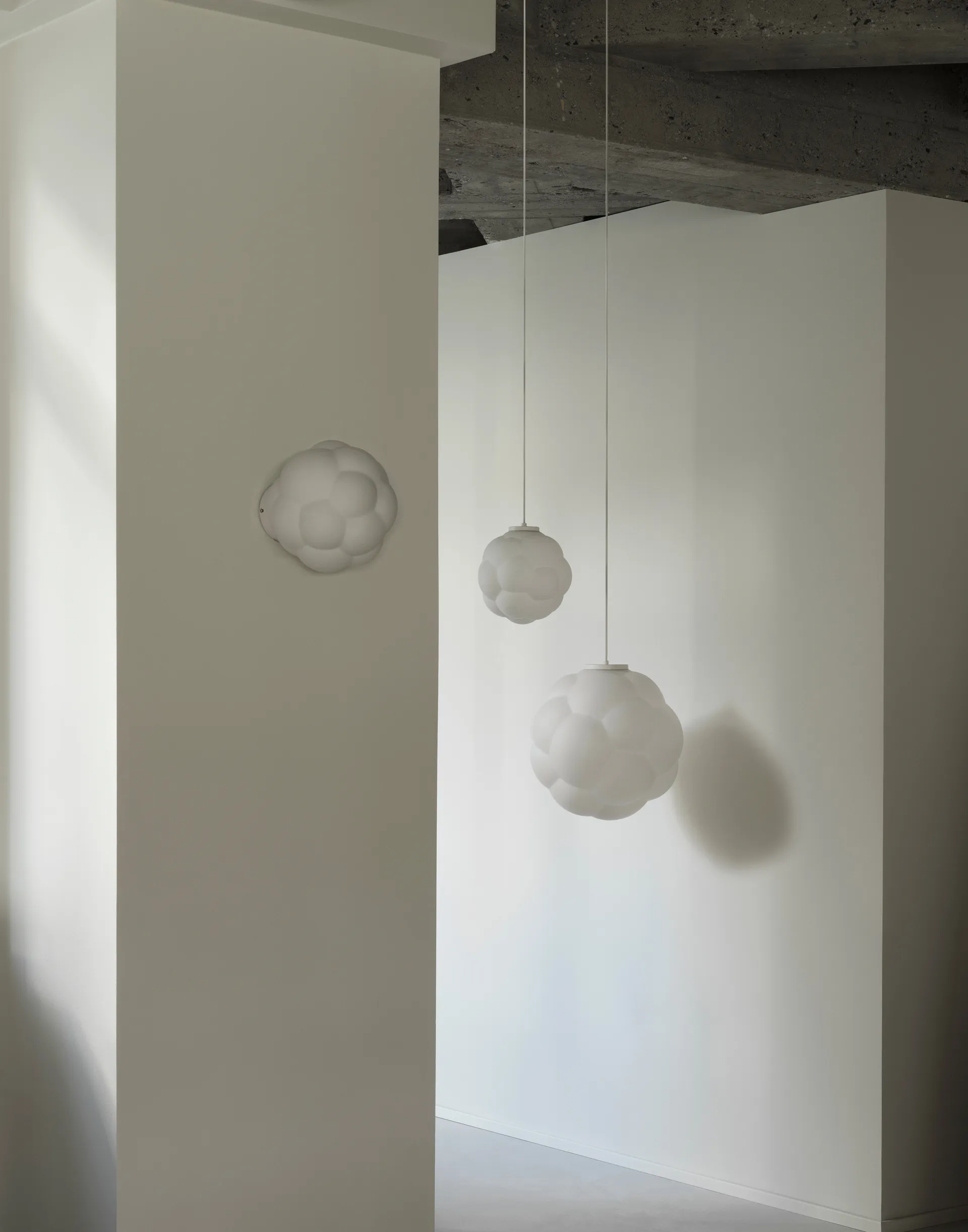 Bubba plafond-/wandlamp Ø25 cm, Wit Normann Copenhagen