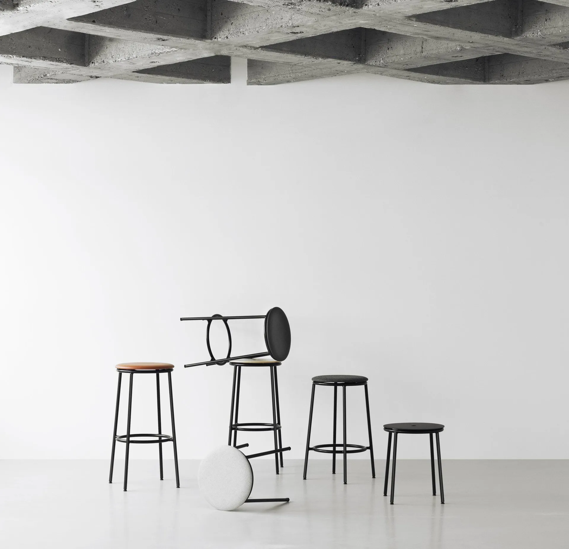 Circa kruk 45 cm, Zwart eikenhout Normann Copenhagen