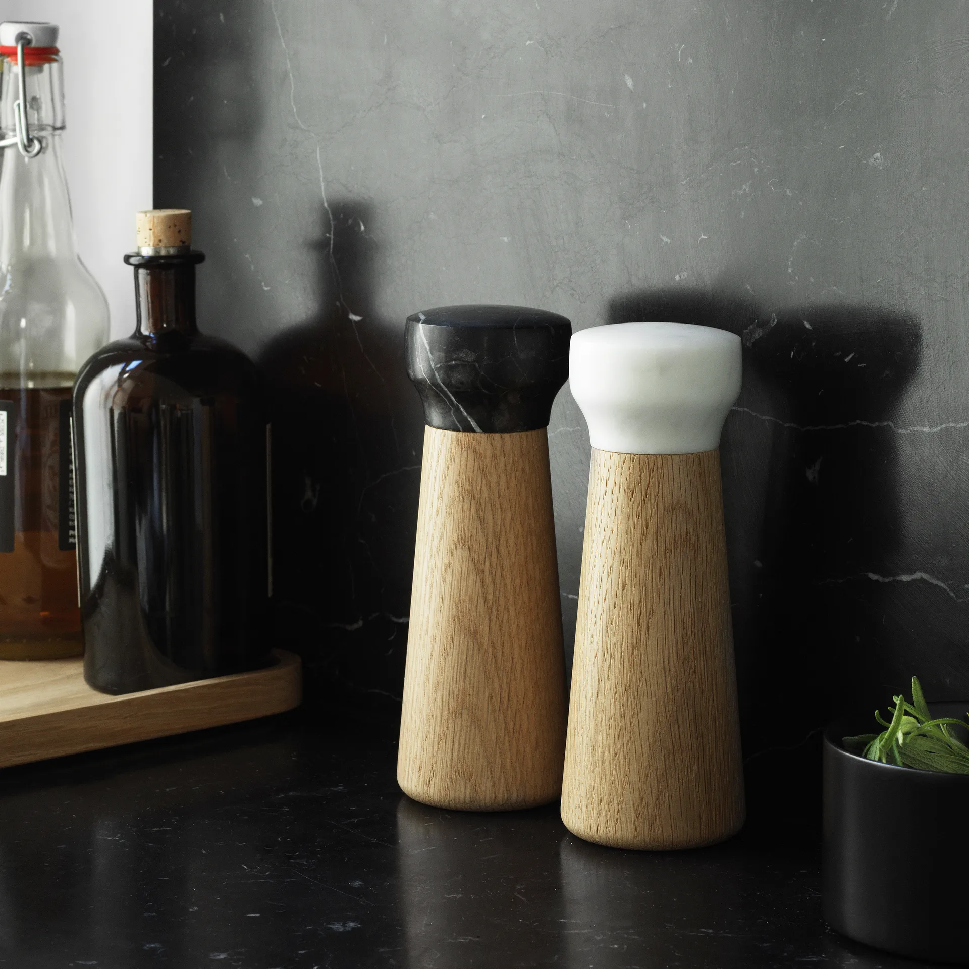 Craft zoutmolen eiken-wit-marmer, small Normann Copenhagen
