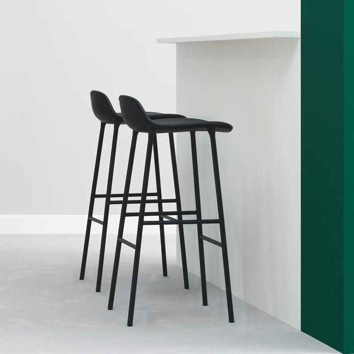 Form barkruk laag, green, groengelakte stalen poten Normann Copenhagen