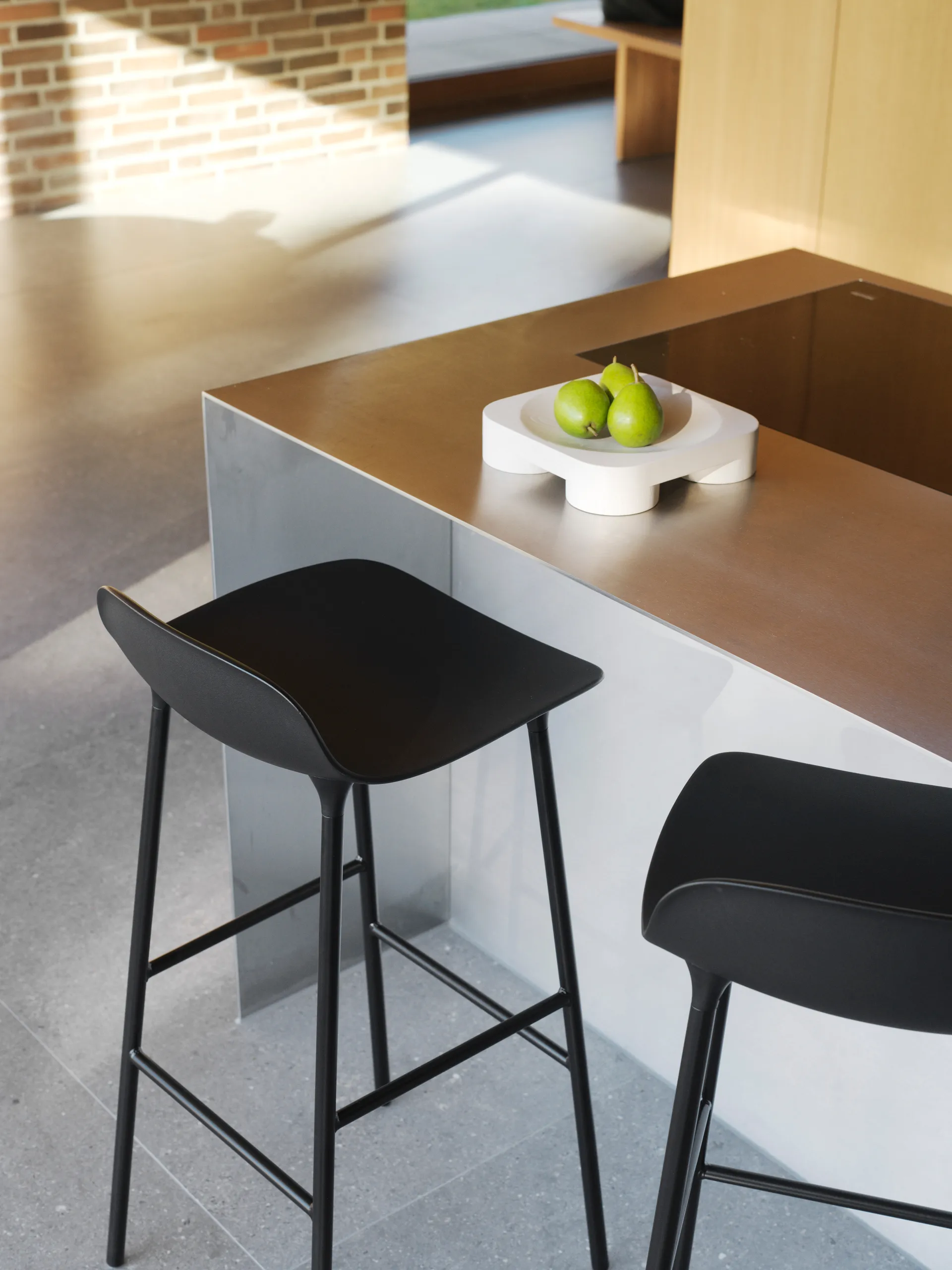 Form Chair barkruk metalen poten, Zwart Normann Copenhagen