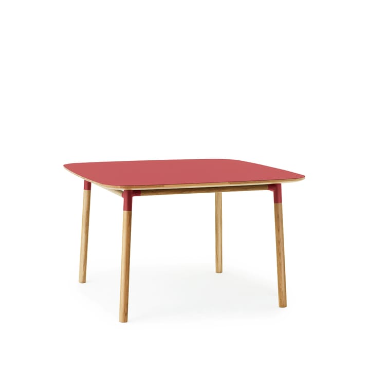 Form Eettafel - red, eikenhouten poten, 120x120 cm - Normann Copenhagen