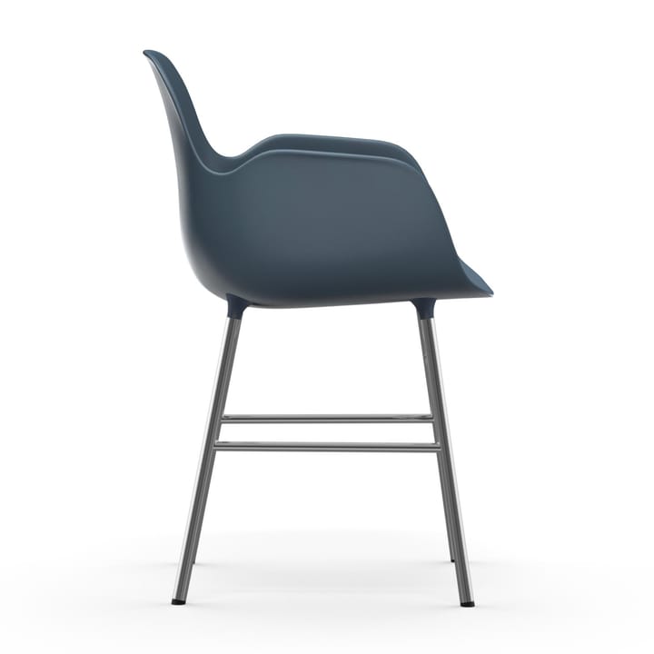 Form stoel met armleuning verchroomde poten, Blauw Normann Copenhagen