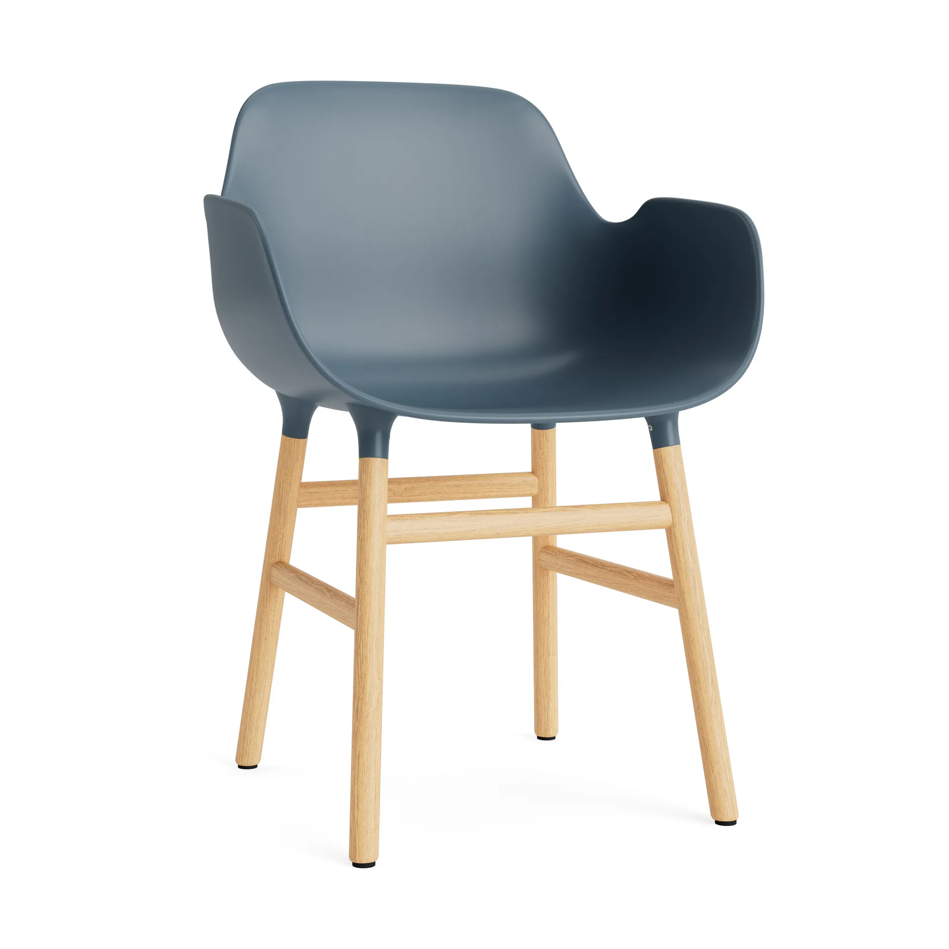 Form stoel met armleuningen, blue, eikenhouten poten Normann Copenhagen