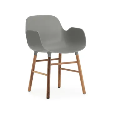 Form stoel met armleuningen - grey, walnoothouten poten - Normann Copenhagen
