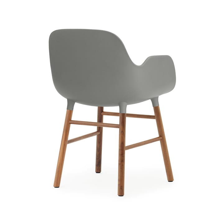 Form stoel met armleuningen - grey, walnoothouten poten - Normann Copenhagen