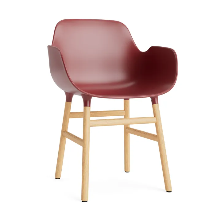 Form stoel met armleuningen - red, eikenhouten poten - Normann Copenhagen