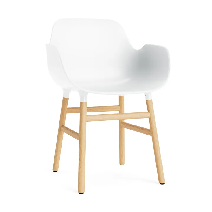 Form stoel met armleuningen - white, eikenhouten poten - Normann Copenhagen
