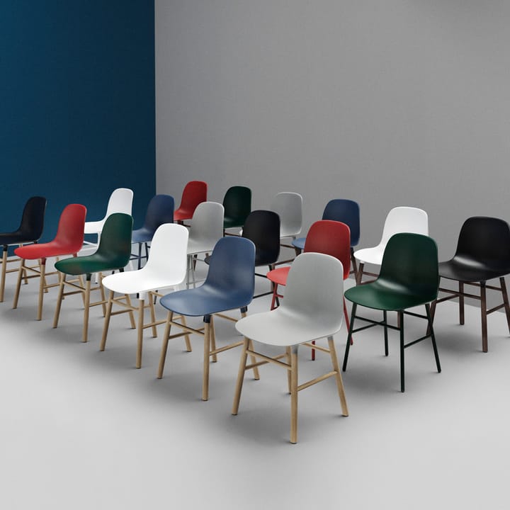 Form Stoel, red, eikenhouten poten Normann Copenhagen