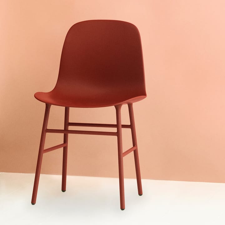 Form Stoel - red, zwarte poten - Normann Copenhagen