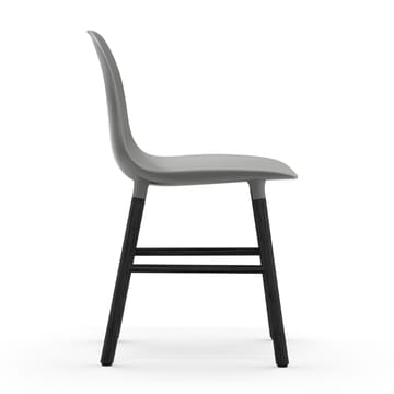 Form stoel zwarte poten - Grijs - Normann Copenhagen