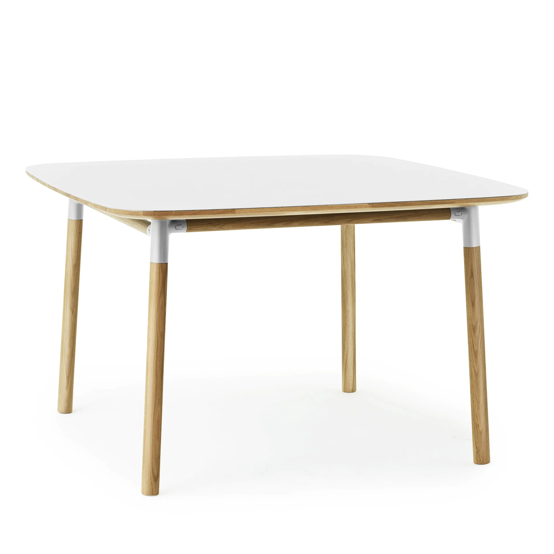 Form tafel 120x120 cm, wit Normann Copenhagen