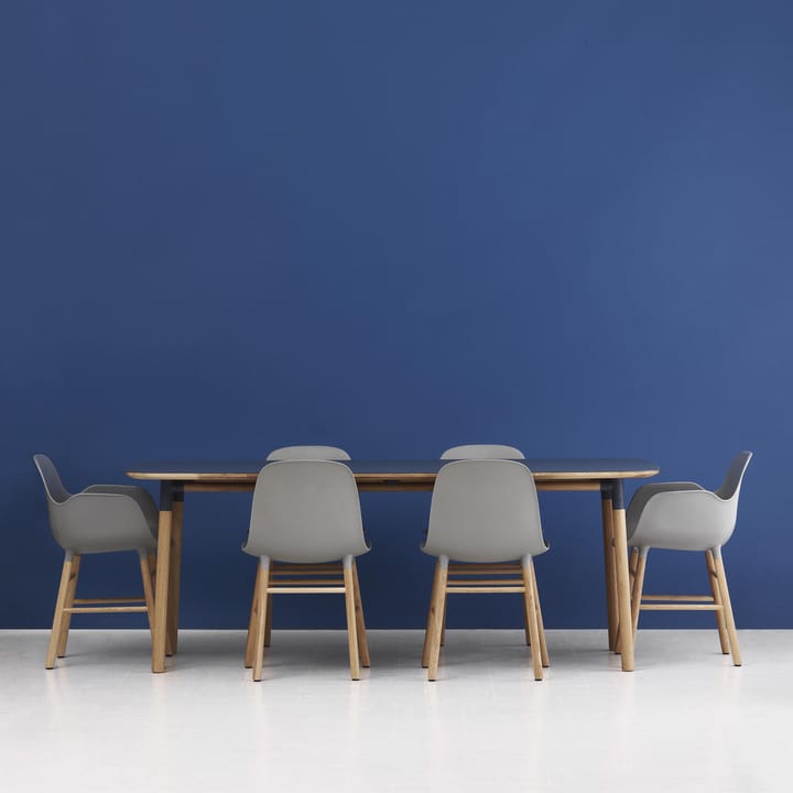 Form tafel 95x200 cm, blauw Normann Copenhagen