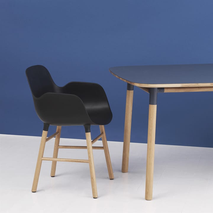 Form tafel 95x200 cm, blauw Normann Copenhagen