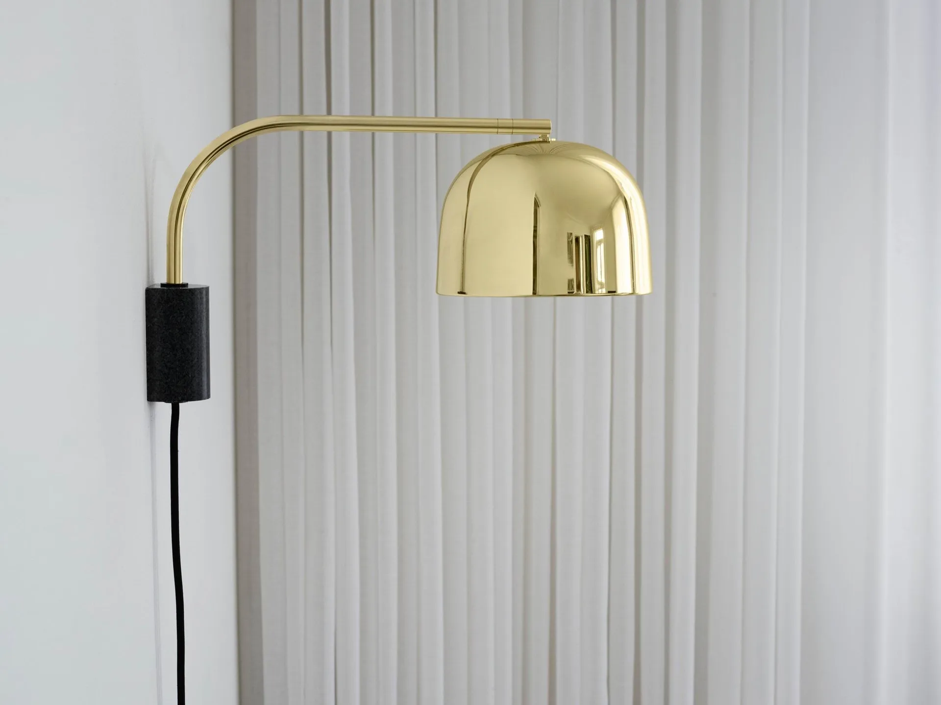Grant muurlamp, brass, klein- staal, graniet Normann Copenhagen