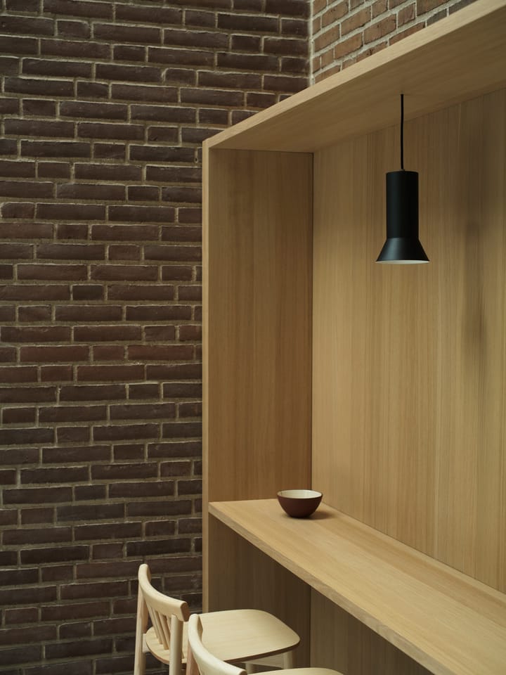 Hat hanglamp linear klein, Zwart Normann Copenhagen