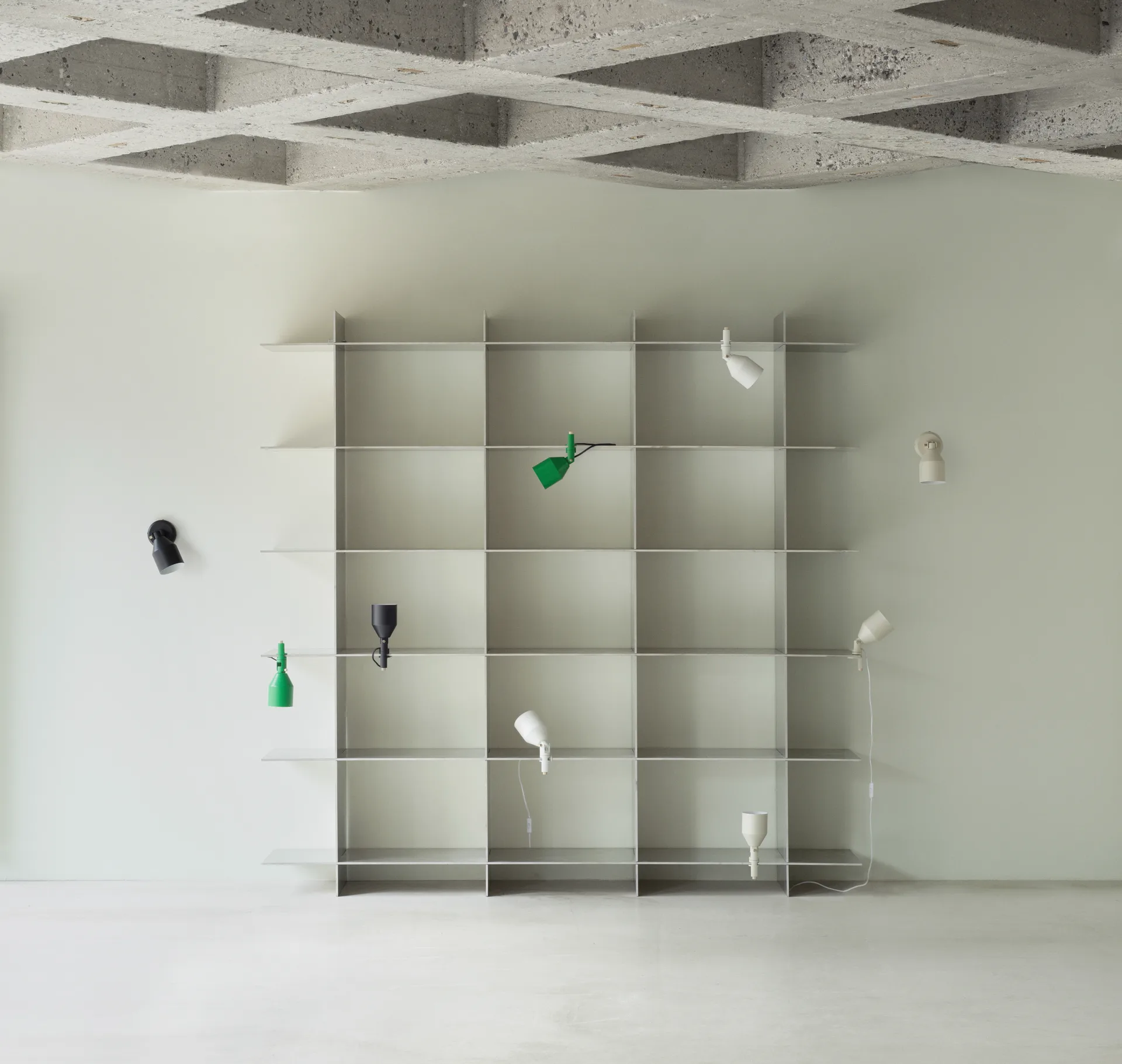 Klip lamp 10x32,5 cm, Warm Grey Normann Copenhagen