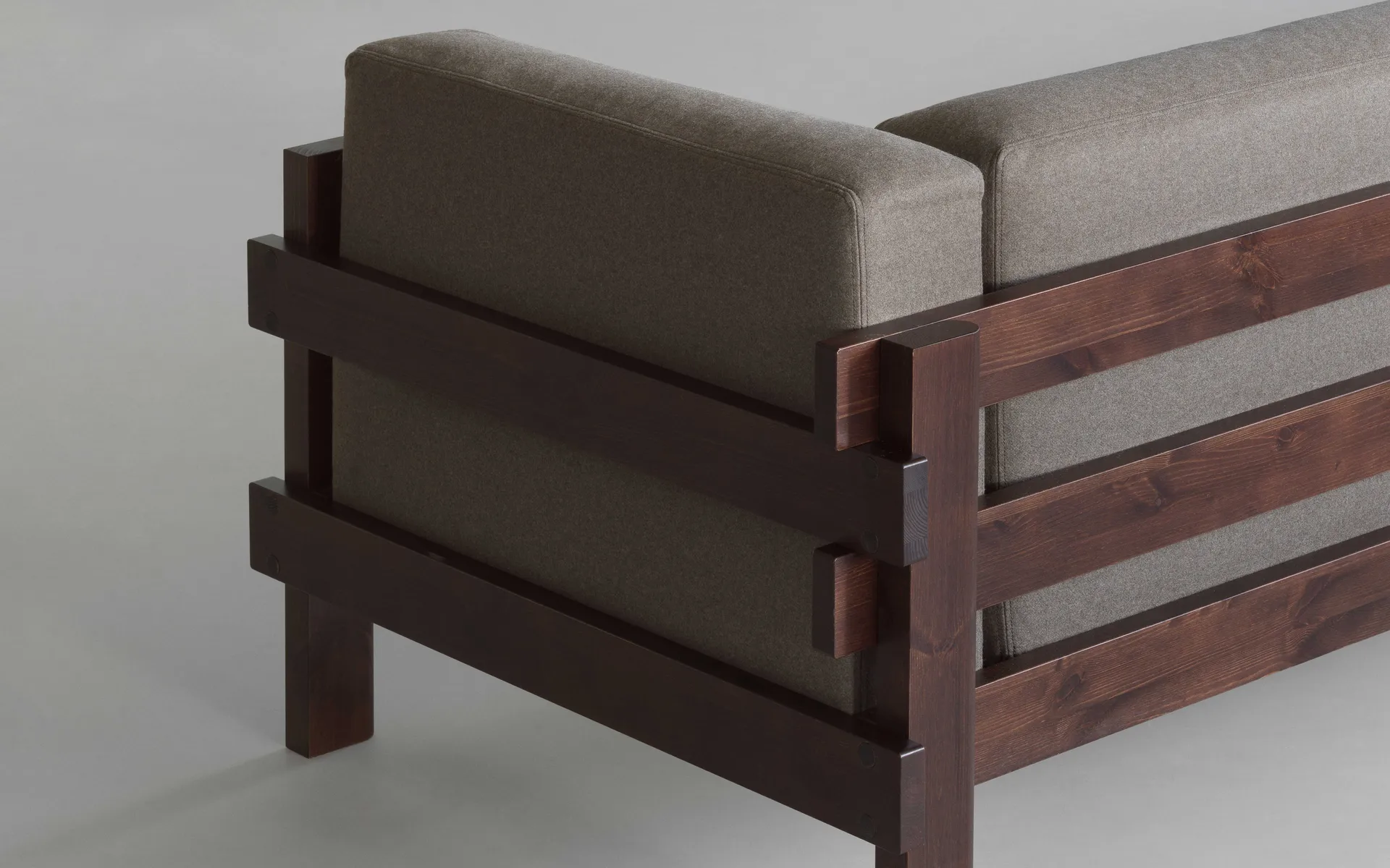 Kube bank, Bruingelakt grenen – stof Remix 223 beige, 220 cm Normann Copenhagen