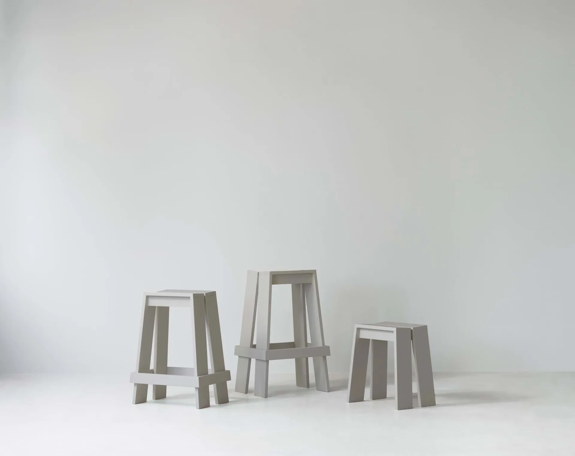 Let barkruk 65 cm, Light Grey Normann Copenhagen