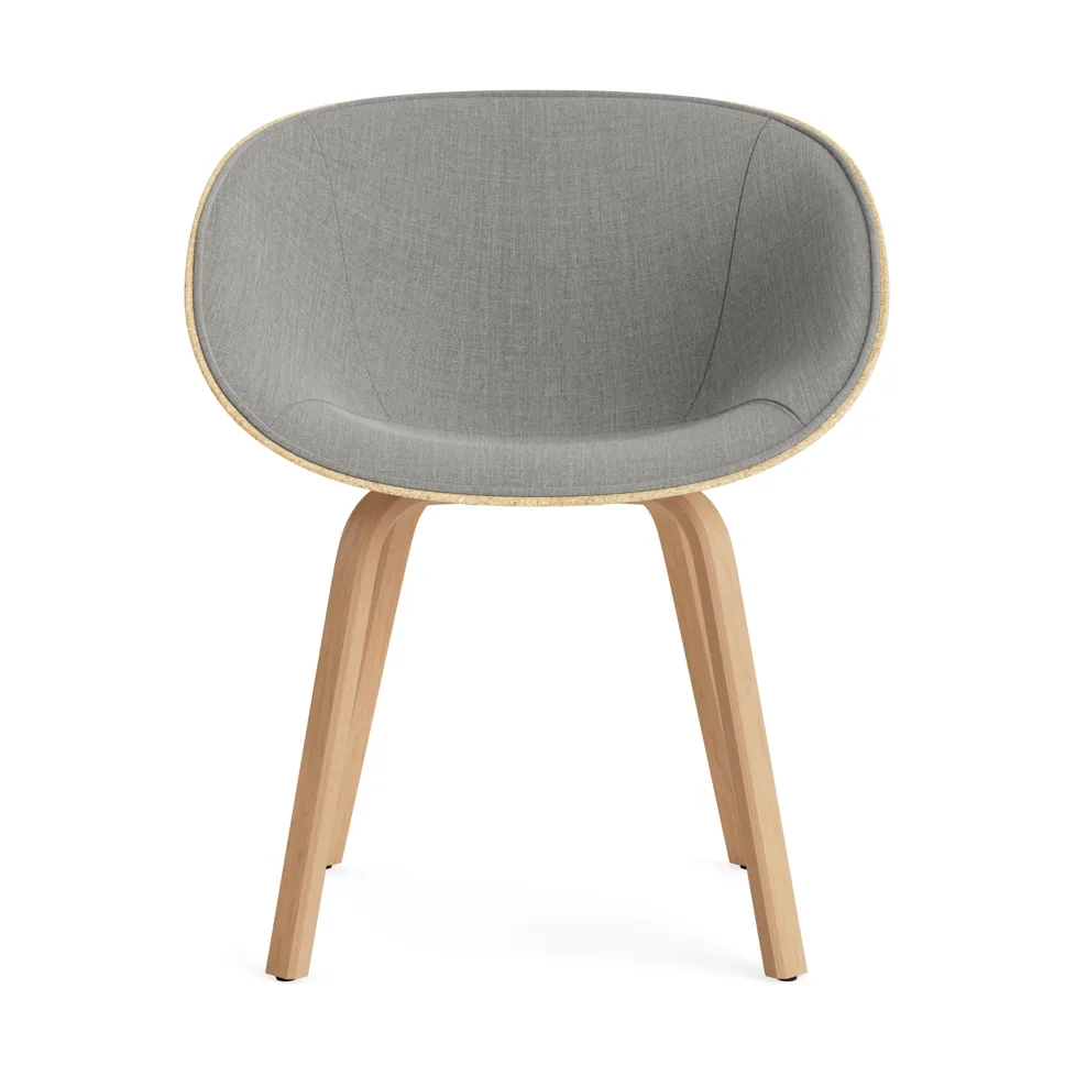 Mat Armchair armstoel voorkant gestoffeerd, Remix 133-hemp-beech Normann Copenhagen