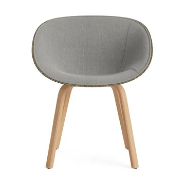 Mat Armchair armstoel voorkant gestoffeerd - Remix 133-seaweed-beech - Normann Copenhagen