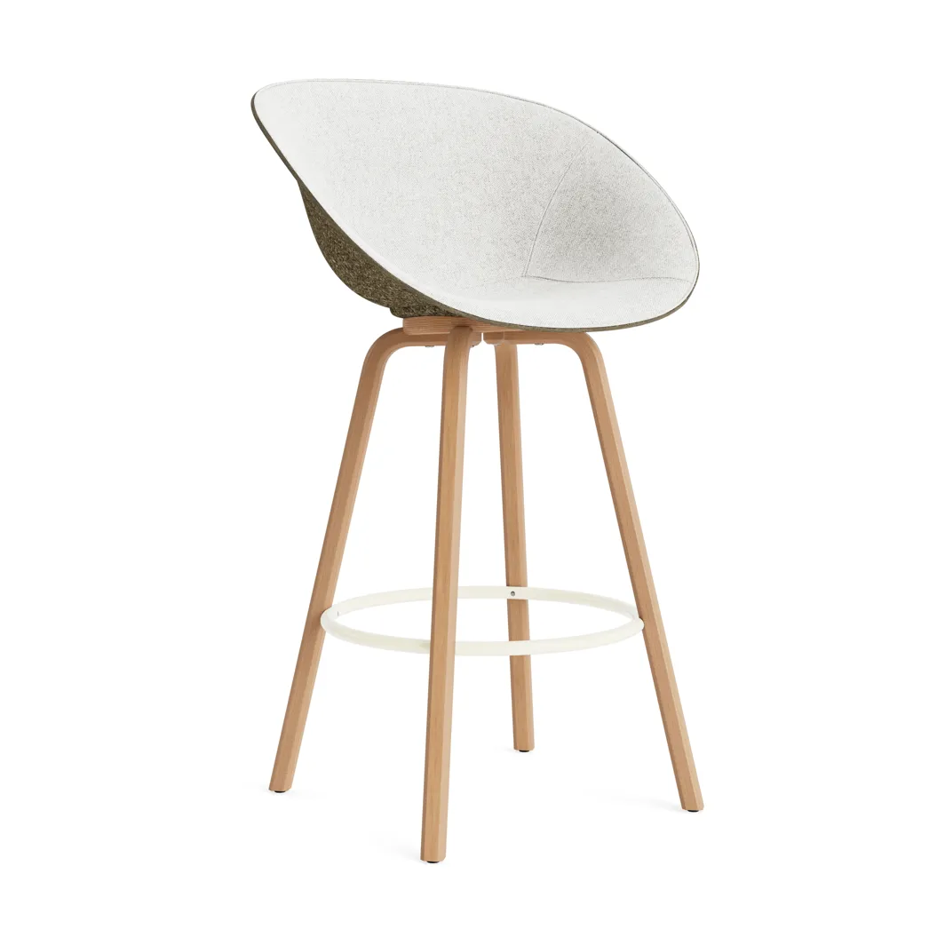 Mat Bar Armchair armstoel voorkant gestoffeerd 75 cm, Hallingdal 110-seaweed-beech-cream steel Normann Copenhagen