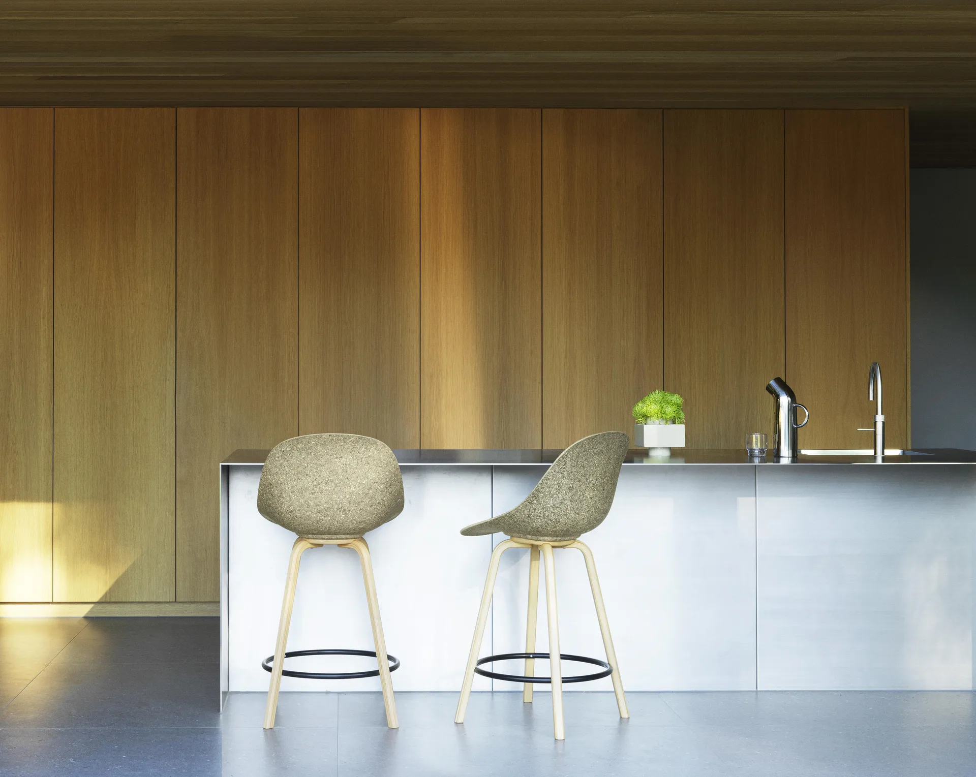 Mat Bar Chair barkruk 65 cm, Seaweed-beech-black steel Normann Copenhagen