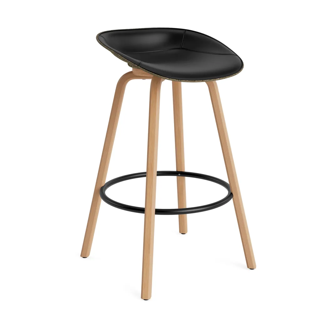 Mat Barstool barkruk voorkant gestoffeerd 75 cm, Ultra 41599-seaweed-beech-black steel Normann Copenhagen
