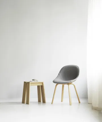 Mat Chair stoel voorkant gestoffeerd  - Remix 133-hemp-beech - Normann Copenhagen
