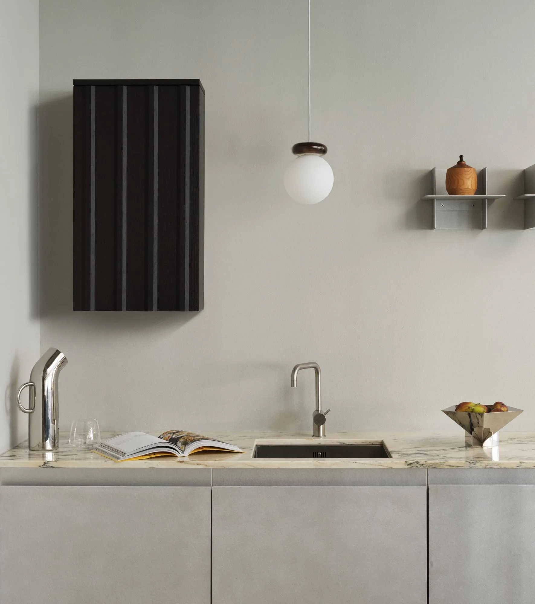 Rib wandkast, Zacht zwart, 73x40x23 cm Normann Copenhagen