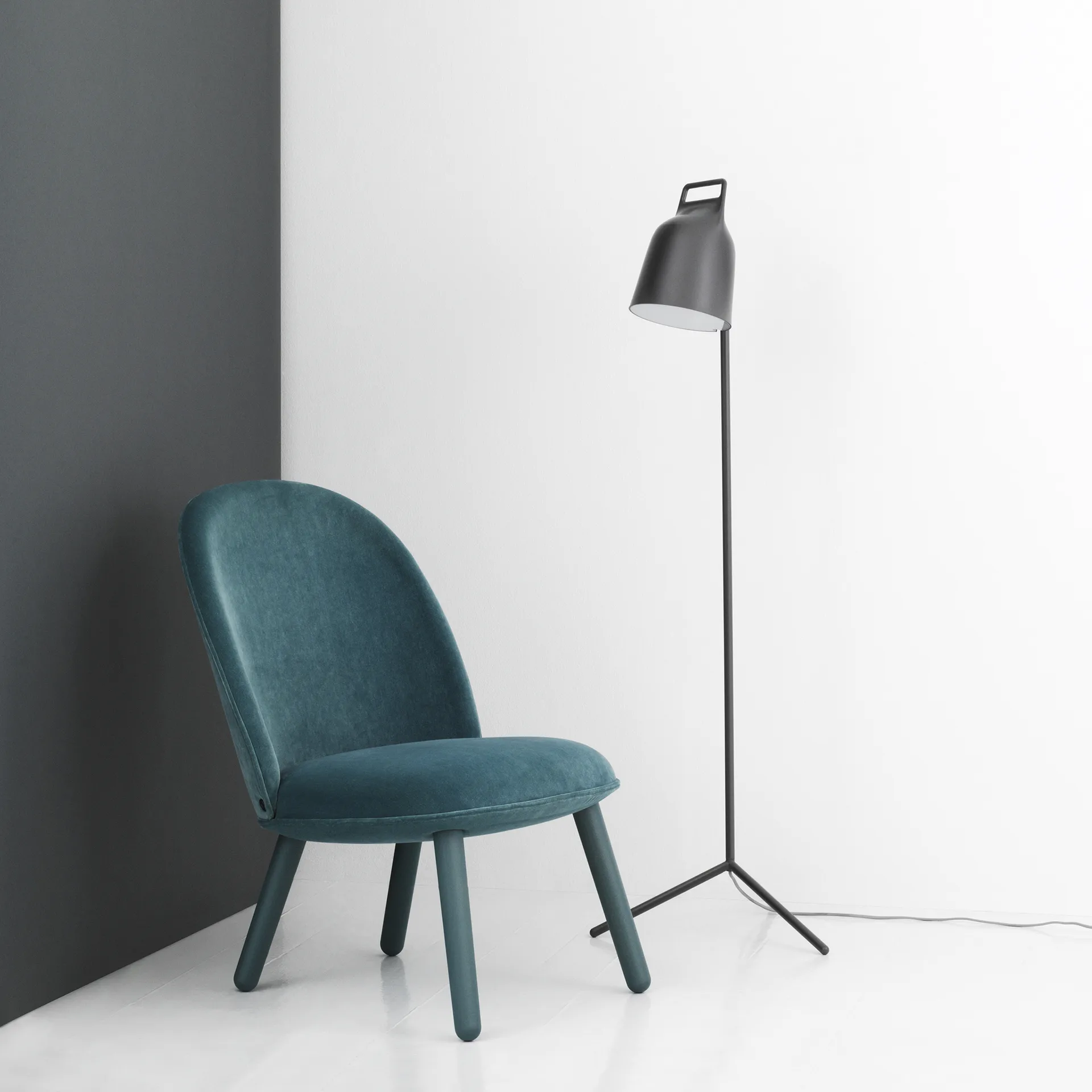 Stage vloerlamp, grey, gepoedercoat staal Normann Copenhagen