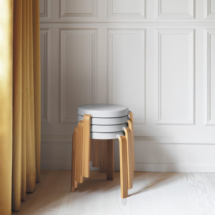 Tap kruk, grijs-eiken Normann Copenhagen