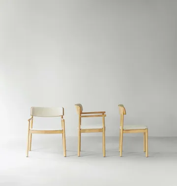 Timb armstoel - Tan ash-Hallingdal 220 - Normann Copenhagen